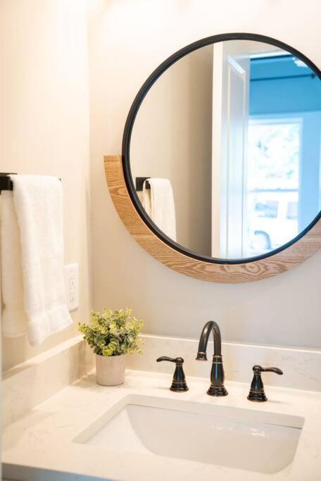 Brand New: Urban Oasis 5 Min From Mercedes Benz Atlanta Exteriör bild