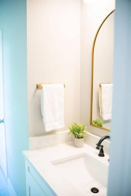 Brand New: Urban Oasis 5 Min From Mercedes Benz Atlanta Exteriör bild