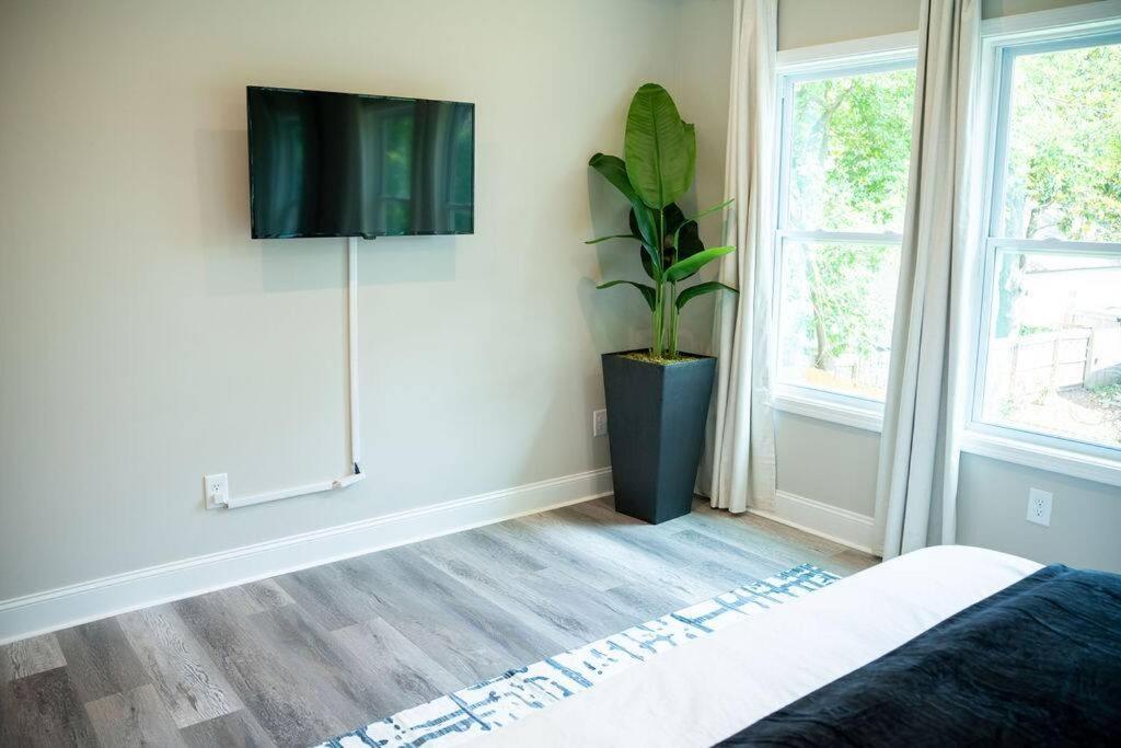 Brand New: Urban Oasis 5 Min From Mercedes Benz Atlanta Exteriör bild